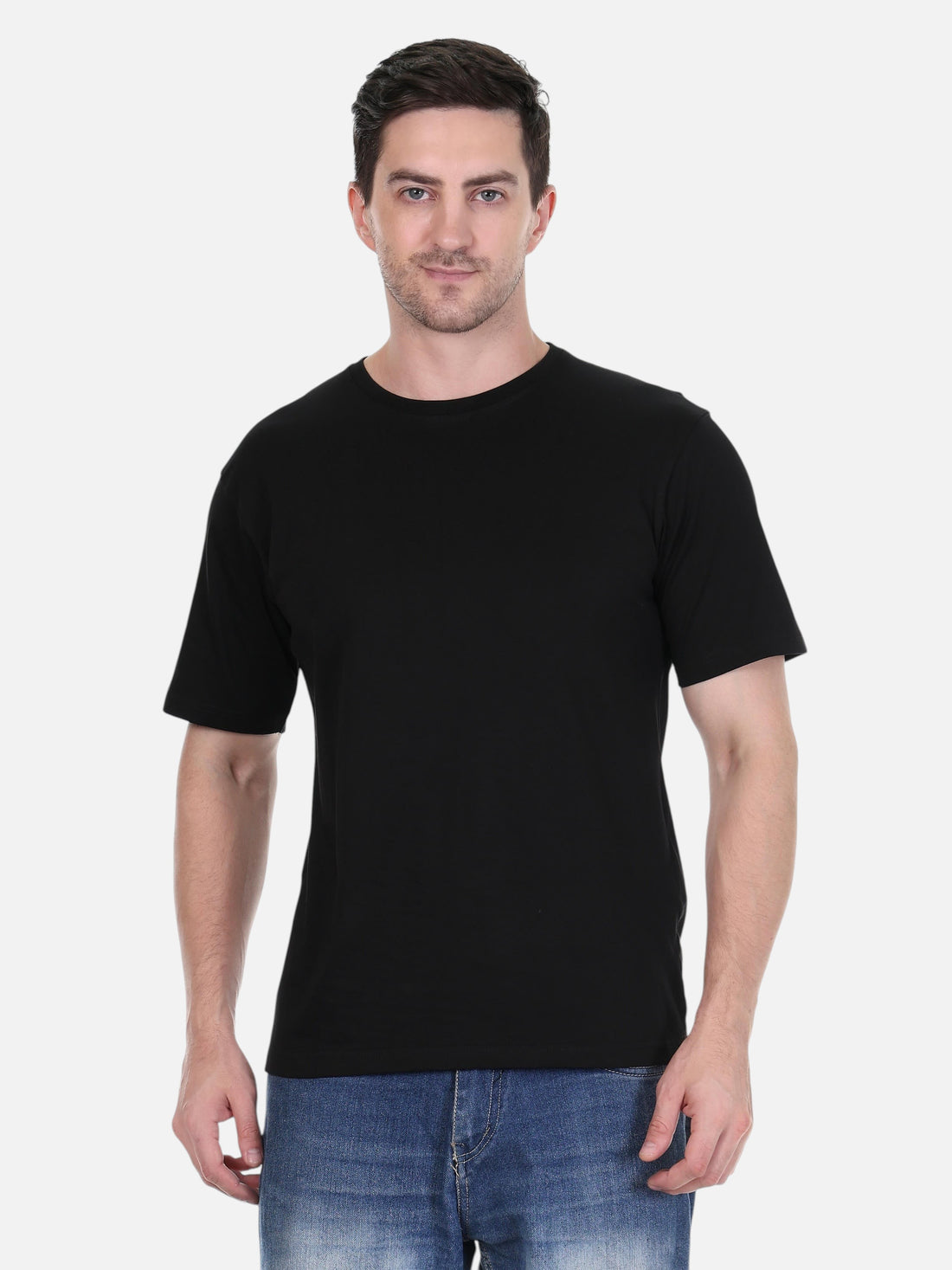 Model wearing an enaay.com black cotton mix round neck t-shirt with a regular fit and short sleeves