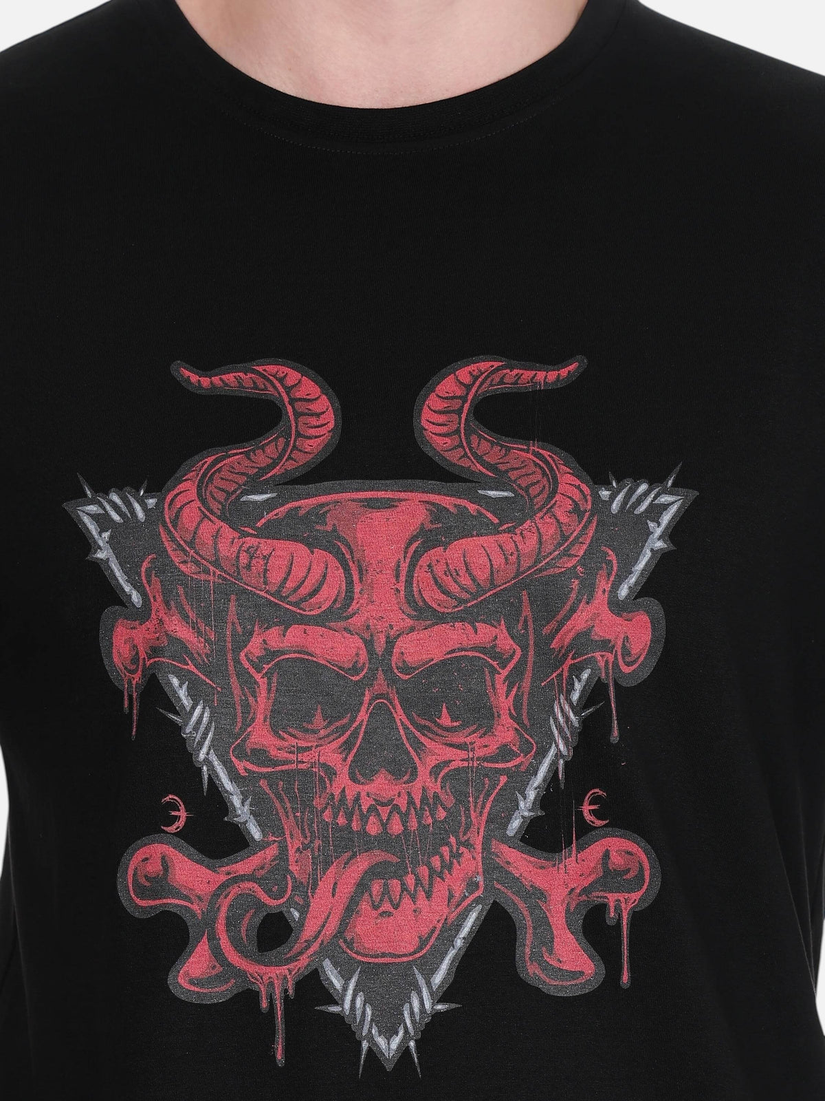 enaay.com black cotton t-shirt featuring a red demon skull graphic with horns and crossbones in a regular fit