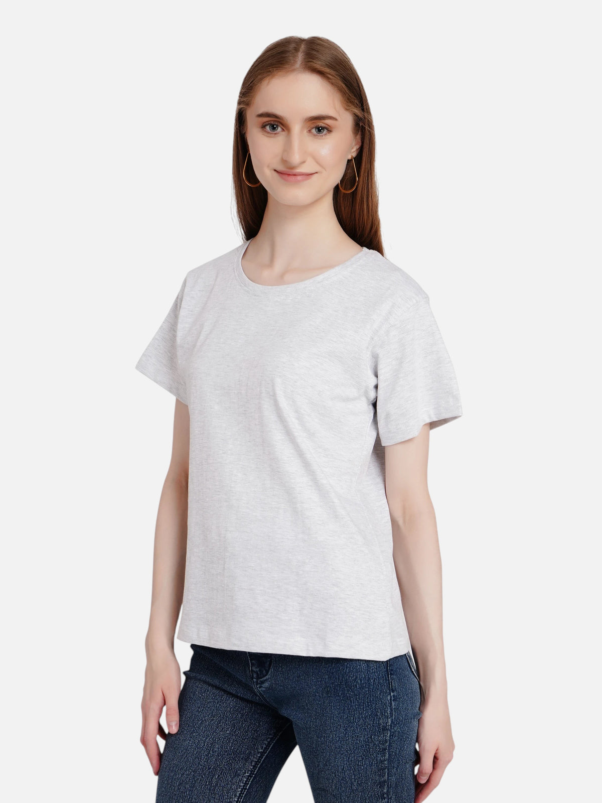 Model wearing an enaay.com light grey melange cotton round neck t-shirt with short sleeves and a regular fit