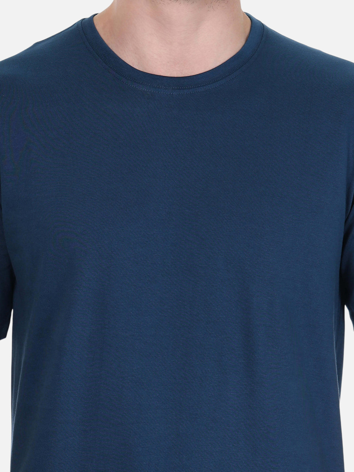enaay.com men's navy blue premium cotton round neck t-shirt with a solid, breathable regular fit design.